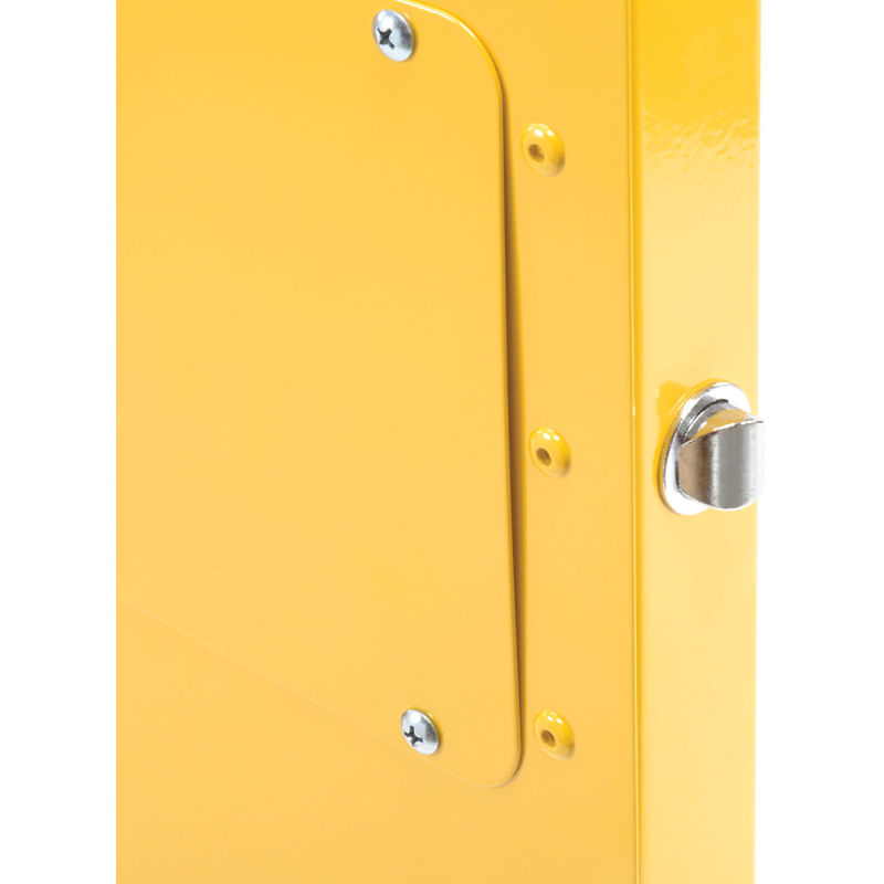 Global Industrial™ Flammable Liquid Cabinet, 30 Gallon Manual Close Double Door, 43"Wx18"Dx44"H