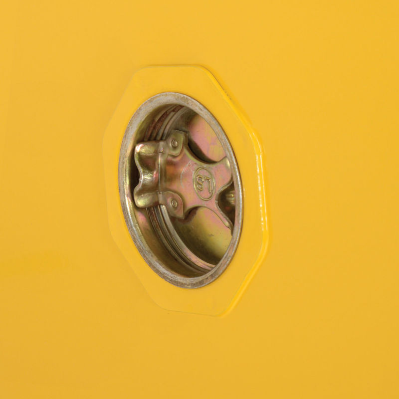 Global Industrial™ Flammable Liquid Cabinet, 30 Gallon Manual Close Double Door, 43"Wx18"Dx44"H