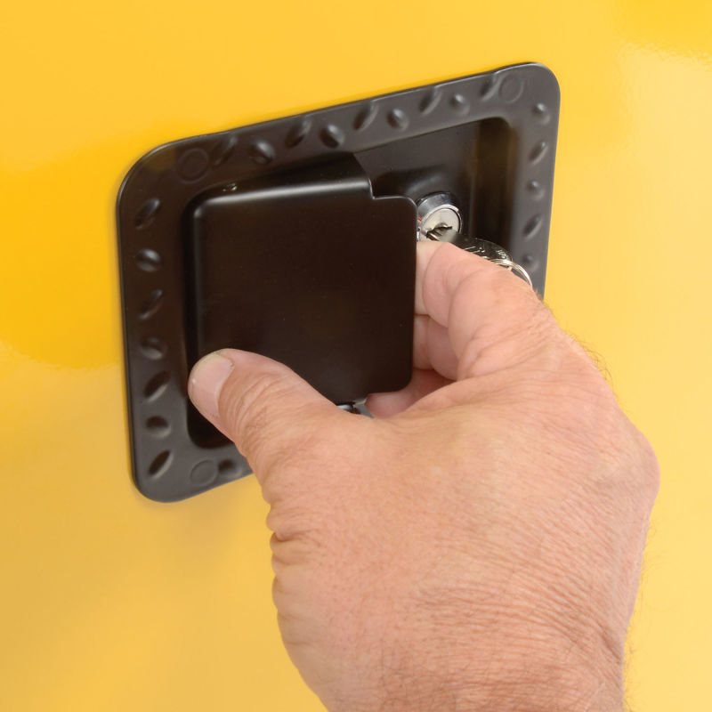 Global Industrial™ Flammable Liquid Cabinet, 30 Gallon Manual Close Double Door, 43"Wx18"Dx44"H