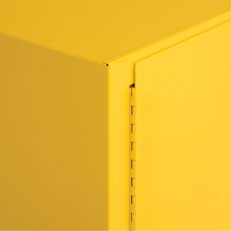 Global Industrial™ Flammable Liquid Cabinet, 30 Gallon Manual Close Double Door, 43"Wx18"Dx44"H