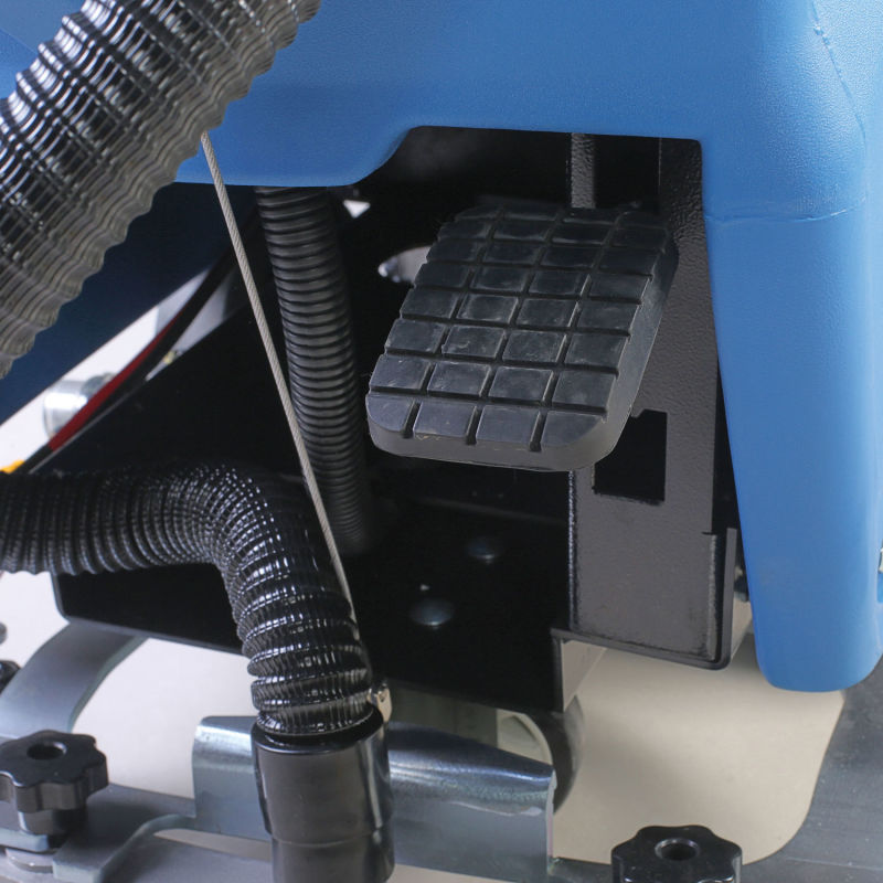 Global Industrial™ Electric Walk-Behind Auto Floor Scrubber 18