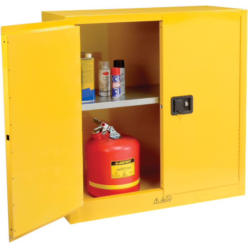 Global Industrial™ Flammable Liquid Cabinet, 30 Gallon Manual Close Double Door, 43"Wx18"Dx44"H